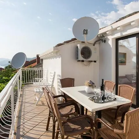 Kono - Two-bedroom With Balcony And Sea View - Marka Gj... * Dubrovnik
